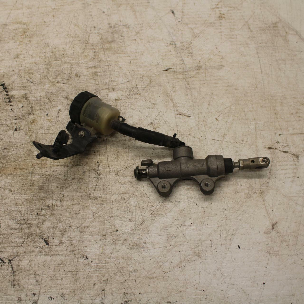 08-16 YAMAHA YZF R6 REAR BACK BRAKE MASTER CYLINDER W RESERVOIR BB365