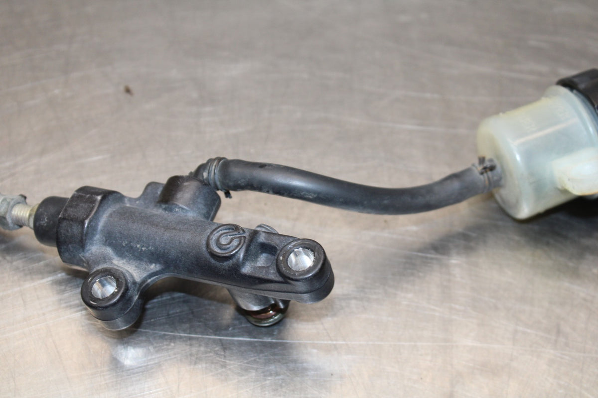 05 YAMAHA YZF R6 REAR BACK BRAKE MASTER CYLINDER W RESERVOIR BB858
