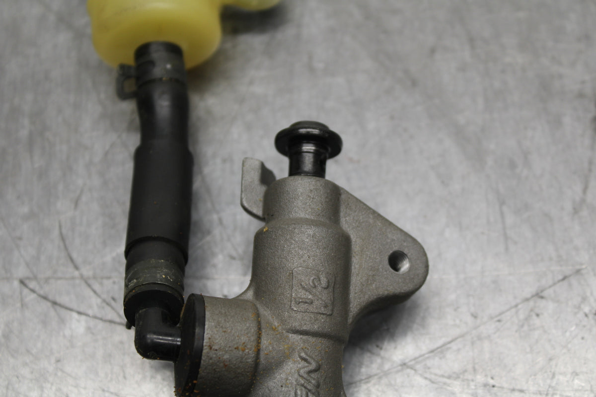 08-16 YAMAHA YZF R6 REAR BACK BRAKE MASTER CYLINDER W RESERVOIR BB127