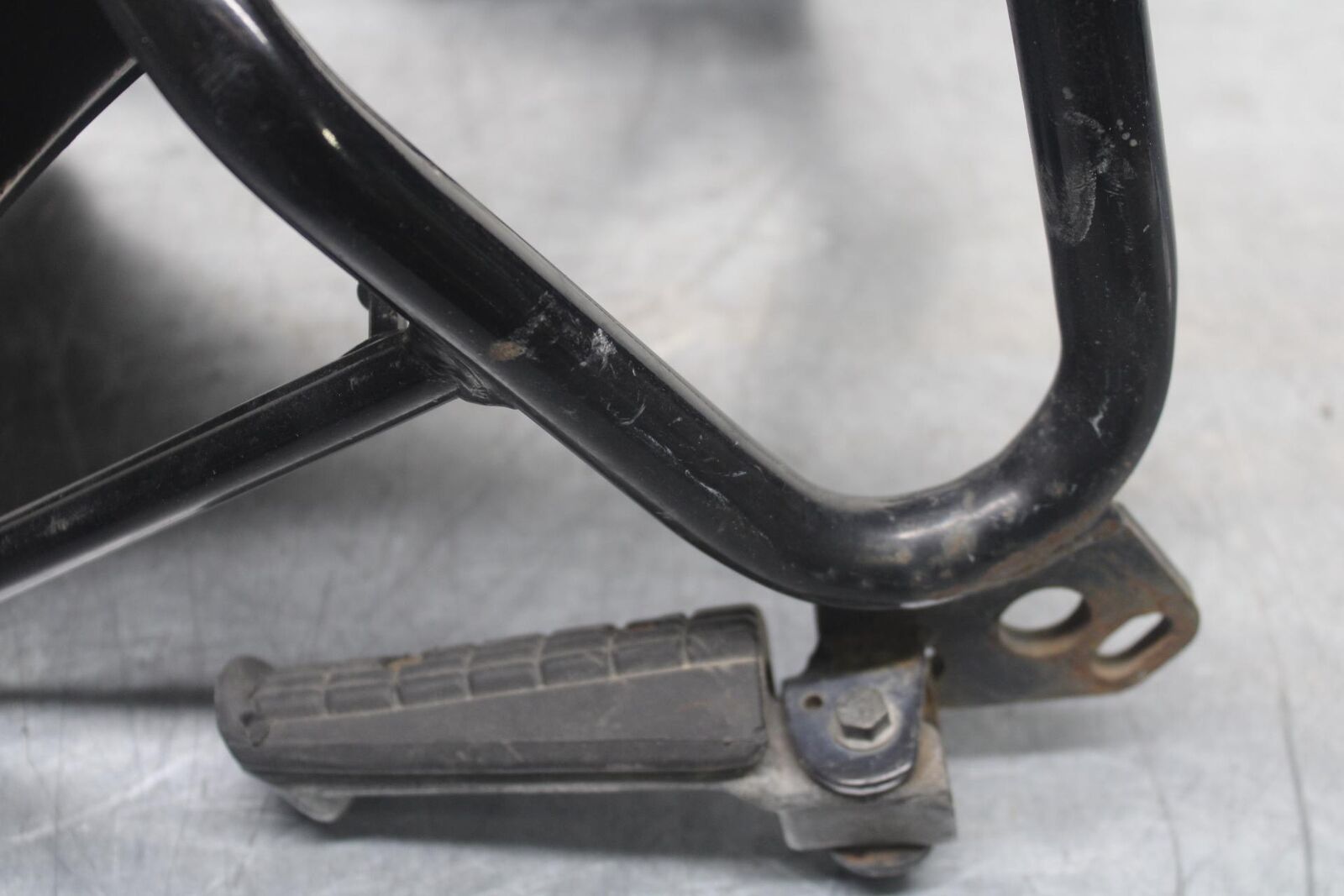 1988 Yamaha FZ600 REAR SUBFRAME BACK SUB FRAME BB601