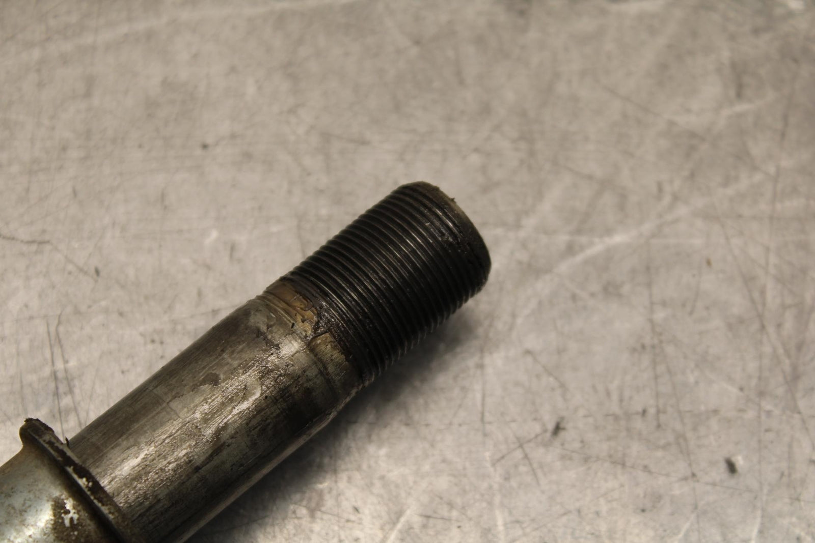 2005 Kawasaki Vulcan 1600 VN1600D Nomad FRONT WHEEL RIM AXLE PIVOT BOLT BB556