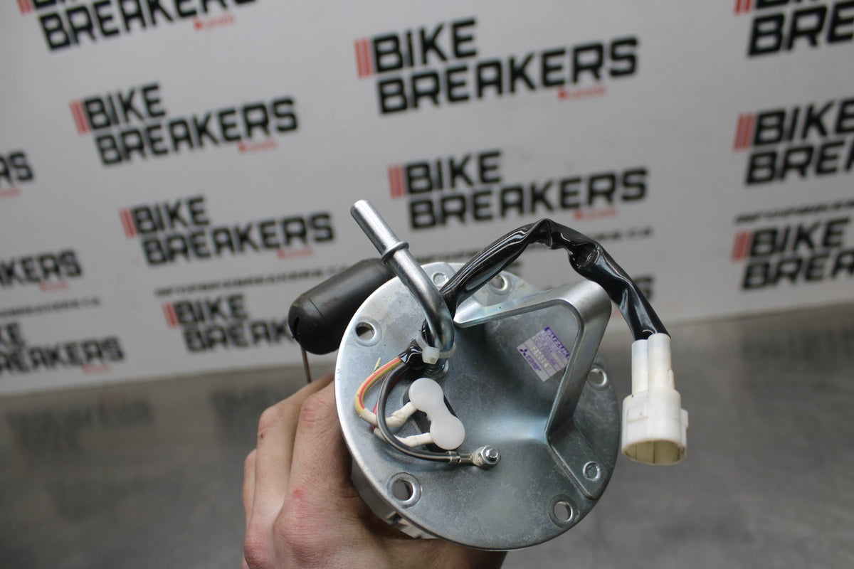 20-25 SUZUKI GSXR750 FUEL PUMP GAS PETROL SENDER UNIT BB810
