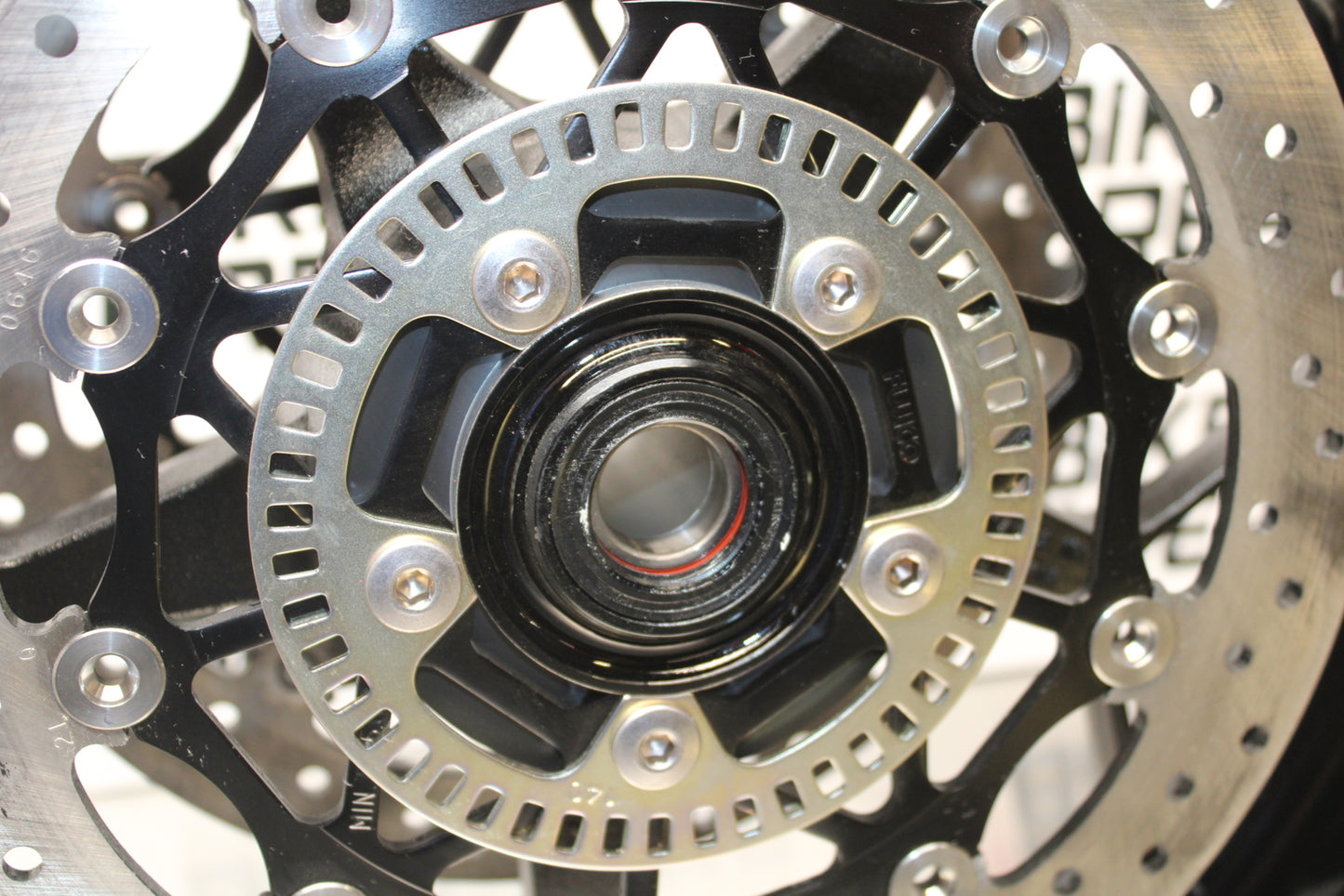 23-24 KAWASAKI NINJA ZX14R NEW!! FRONT WHEEL FRONT RIM & ROTORS BB141