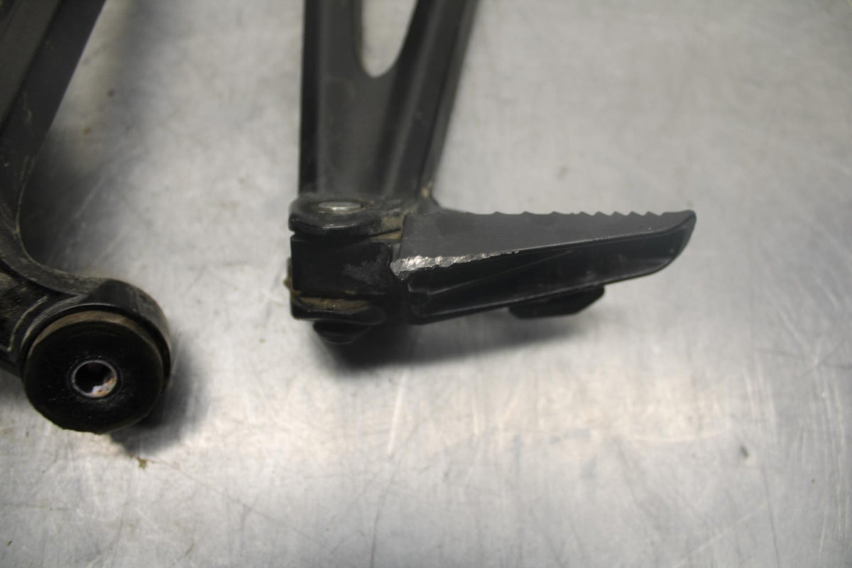 15-21 SUZUKI GSXR600 REAR BACK PASSENGER PEG SET PAIR BB460