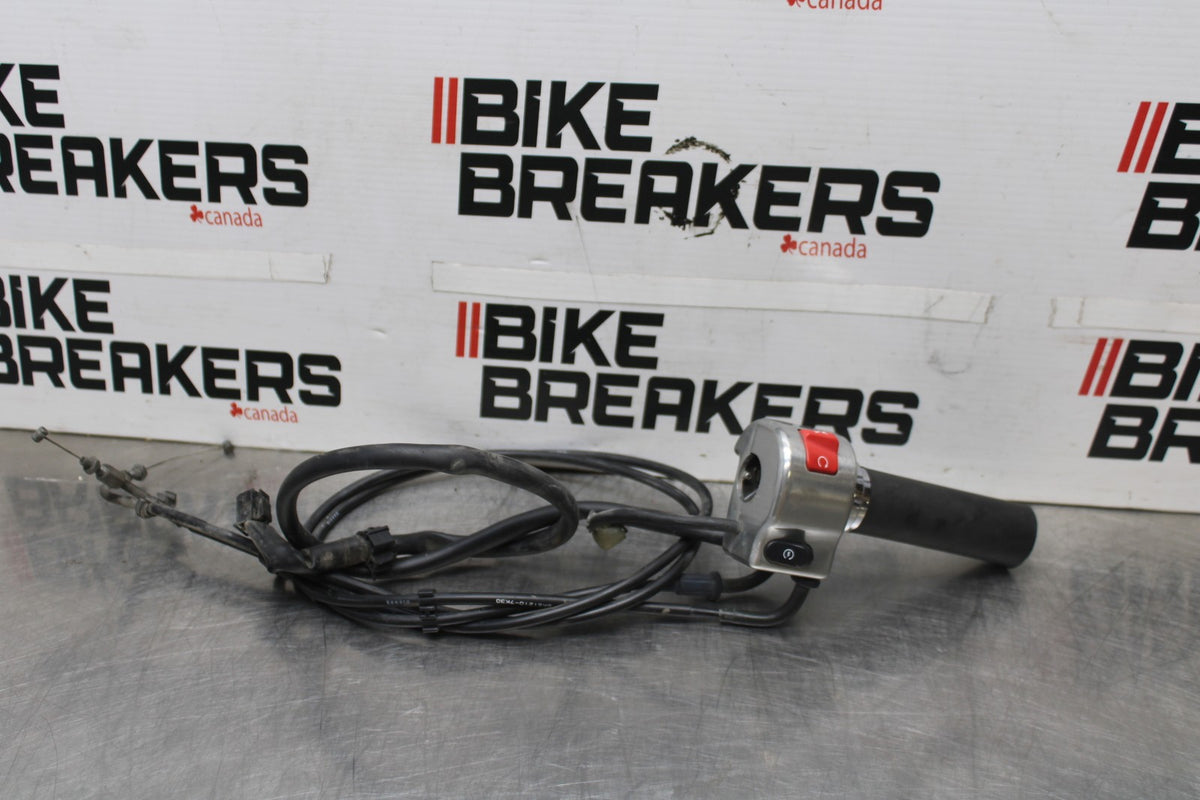 08 YAMAHA V STAR 1100 XVS1100AW CLASSIC RIGHT HANDLE KILL OFF START SWITCH BB916