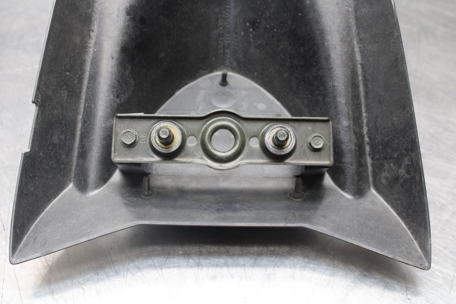 04-05 KAWASAKI NINJA ZX10R OEM REAR BACK SEAT SOLO COWL FAIRING COVER BB163