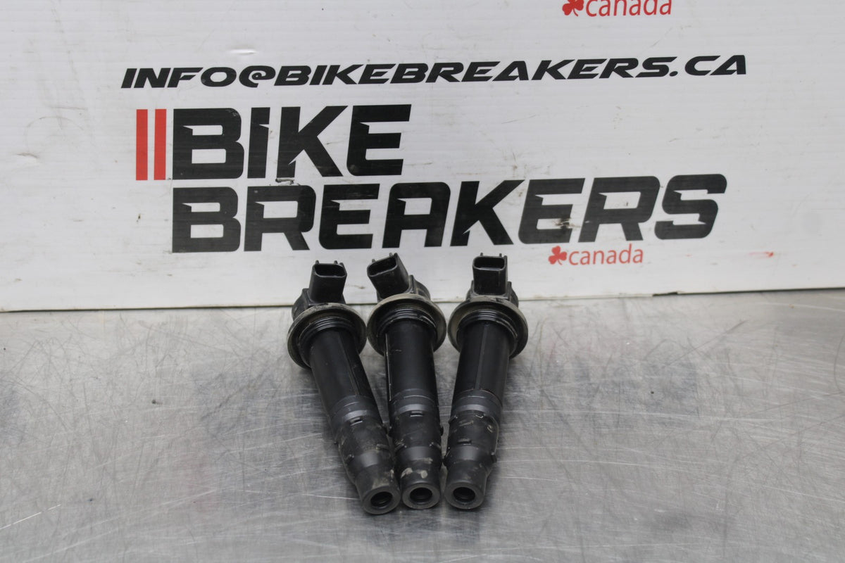 16 YAMAHA XSR900 IGNITION COILS COIL SPARK PLUG CAPS BB786