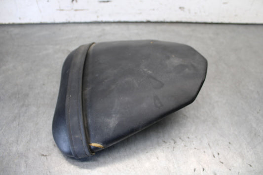 08-16 YAMAHA YZF R6 REAR BACK PASSENGER TANDEM SEAT PAD SADDLE PILLION BB665