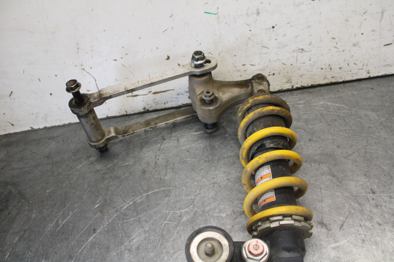06-07 SUZUKI GSXR 600 REAR BACK SHOCK ABSORBER SUSPENSION BB694