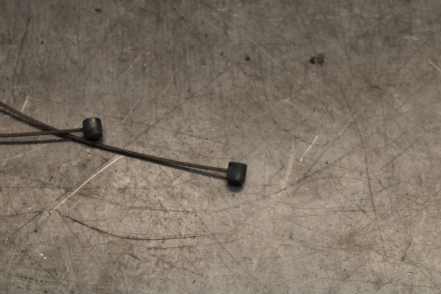 05-06 SUZUKI GSXR1000 THROTTLE CABLES LINES 58300-41G00 58300-41G10 BB663