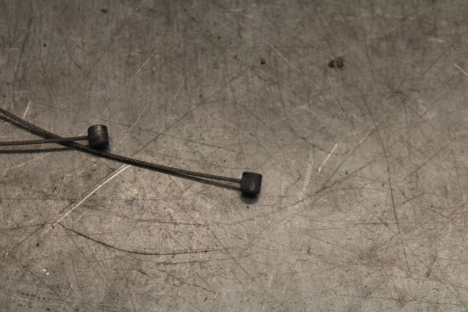 05-06 SUZUKI GSXR1000 THROTTLE CABLES LINES 58300-41G00 58300-41G10 BB663