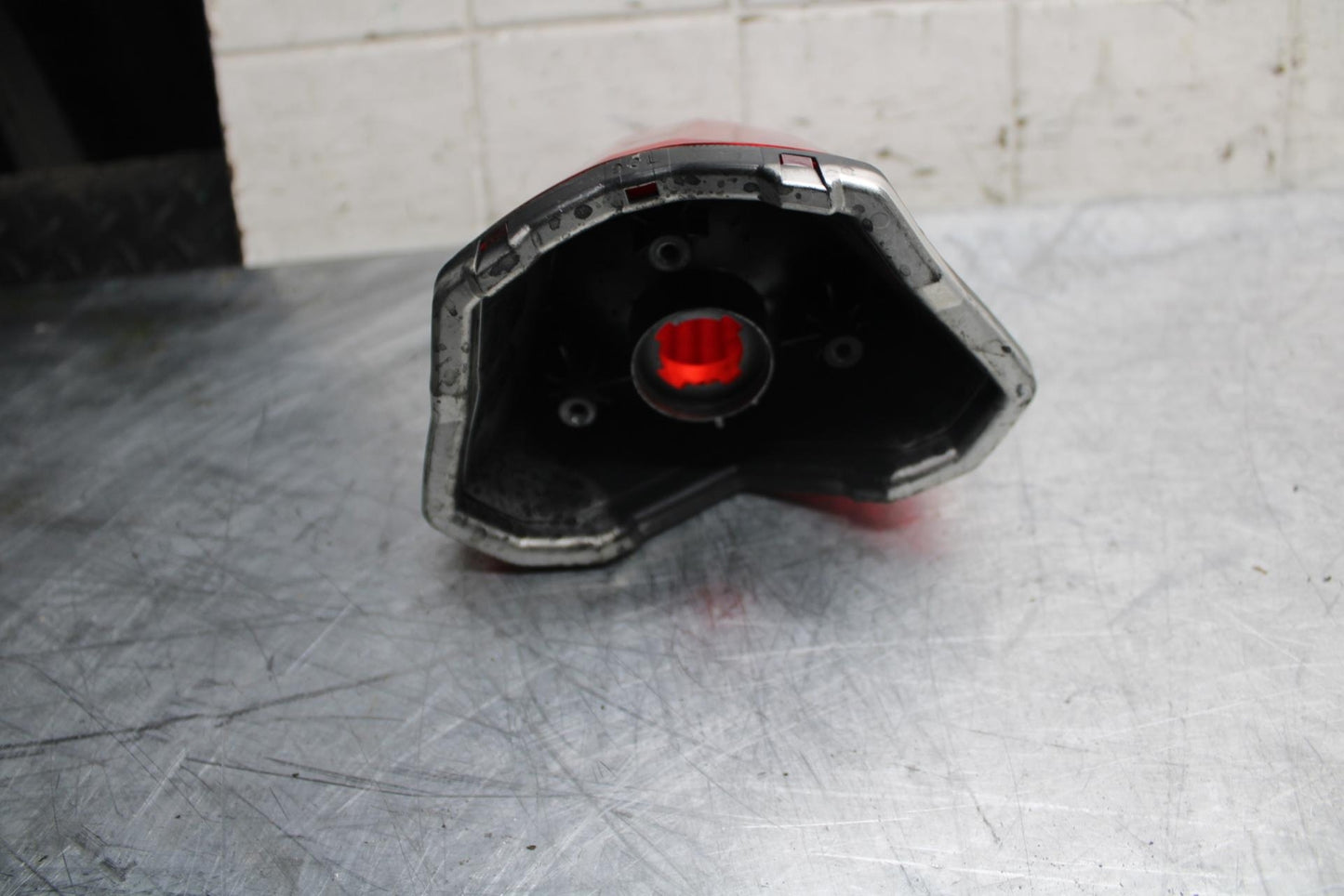 2010 Yamaha FZ6R REAR TAIL TAILLIGHT BACK BRAKE LIGHT BB07