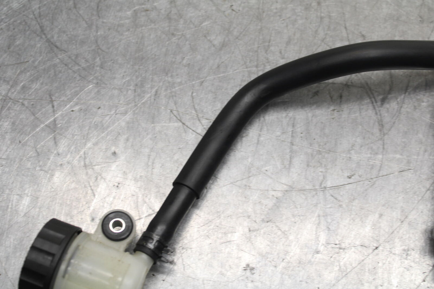 14-17 YAMAHA FZ09 REAR BACK BRAKE MASTER CYLINDER W RESERVOIR BB111