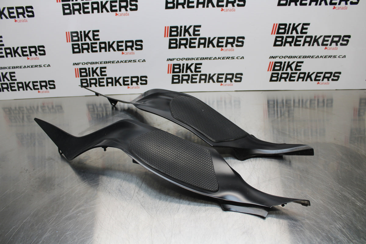 13-18 KAWASAKI NINJA ZX6R RIGHT LEFT GAS TANK PANELS COVERS TRIM SET COWLS BB143