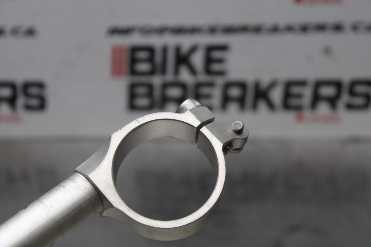 18 YAMAHA YZF R1  RIGHT CLIP ON HANDLEBAR BB838