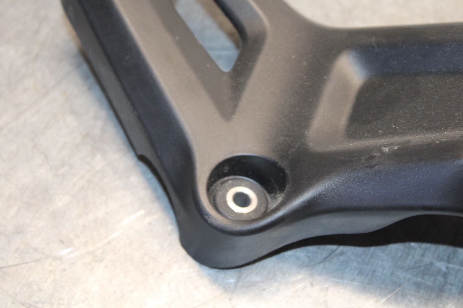 18-24 YAMAHA MT-07 RIGHT FRAME SIDE COVER COWL PANEL TRIM BB662