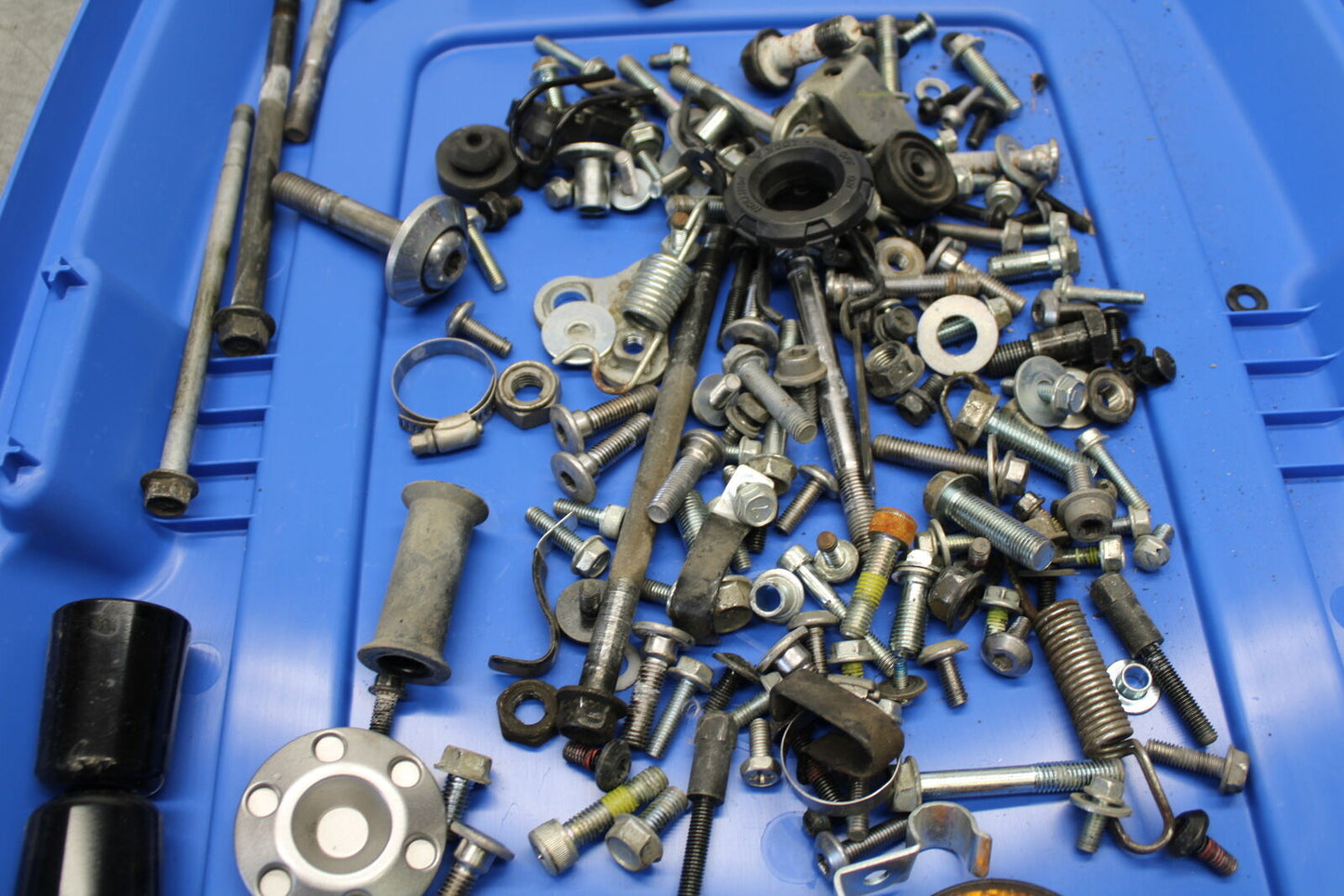 12-17 KAWASAKI ER-6N Z650 MOUNTING BOLTS HARDWARE MOTOR SCREWS BB709