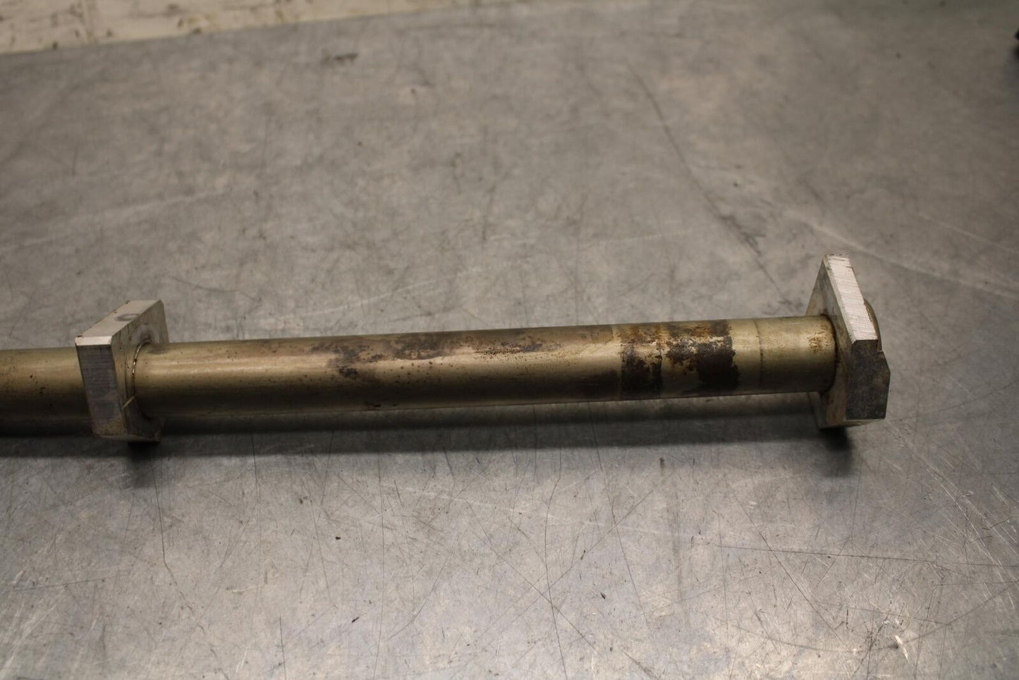 2012 Kawasaki Ninja ZX14R ZX1400E REAR AXLE BACK WHEEL RIM PIVOT BOLT AXEL BB60