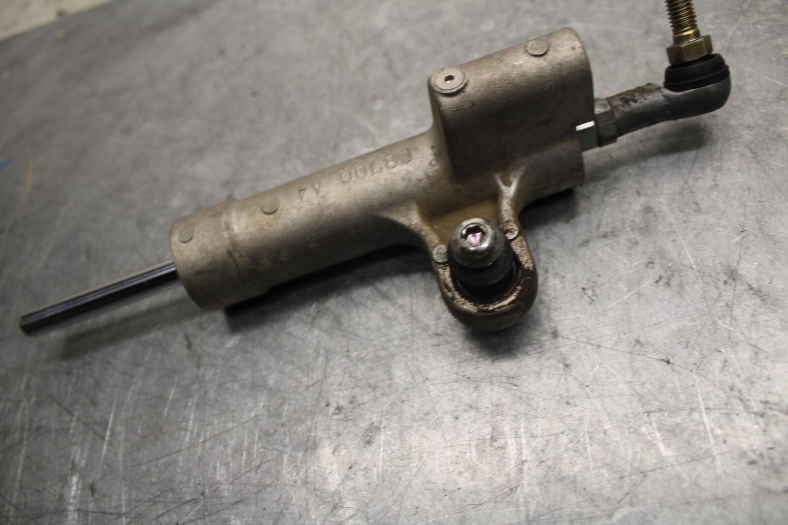 2006 Suzuki GSXR750 STEERING DAMPER STABILIZER 51410-01H10 BB40