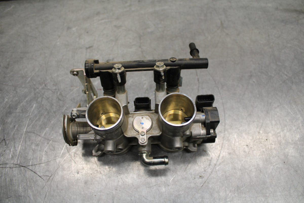 19-24 YAMAHA R3 MAIN FUEL INJECTORS / THROTTLE BODIES BB736