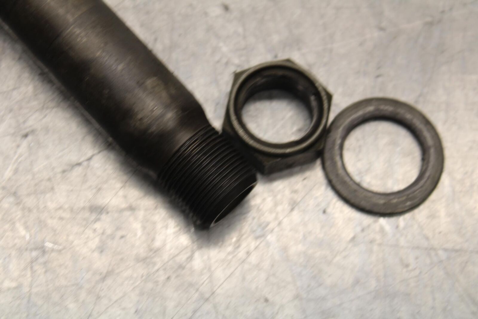 2001 Yamaha YZF R6 REAR AXLE BACK WHEEL RIM PIVOT BOLT AXEL 4XV-25381-00-00