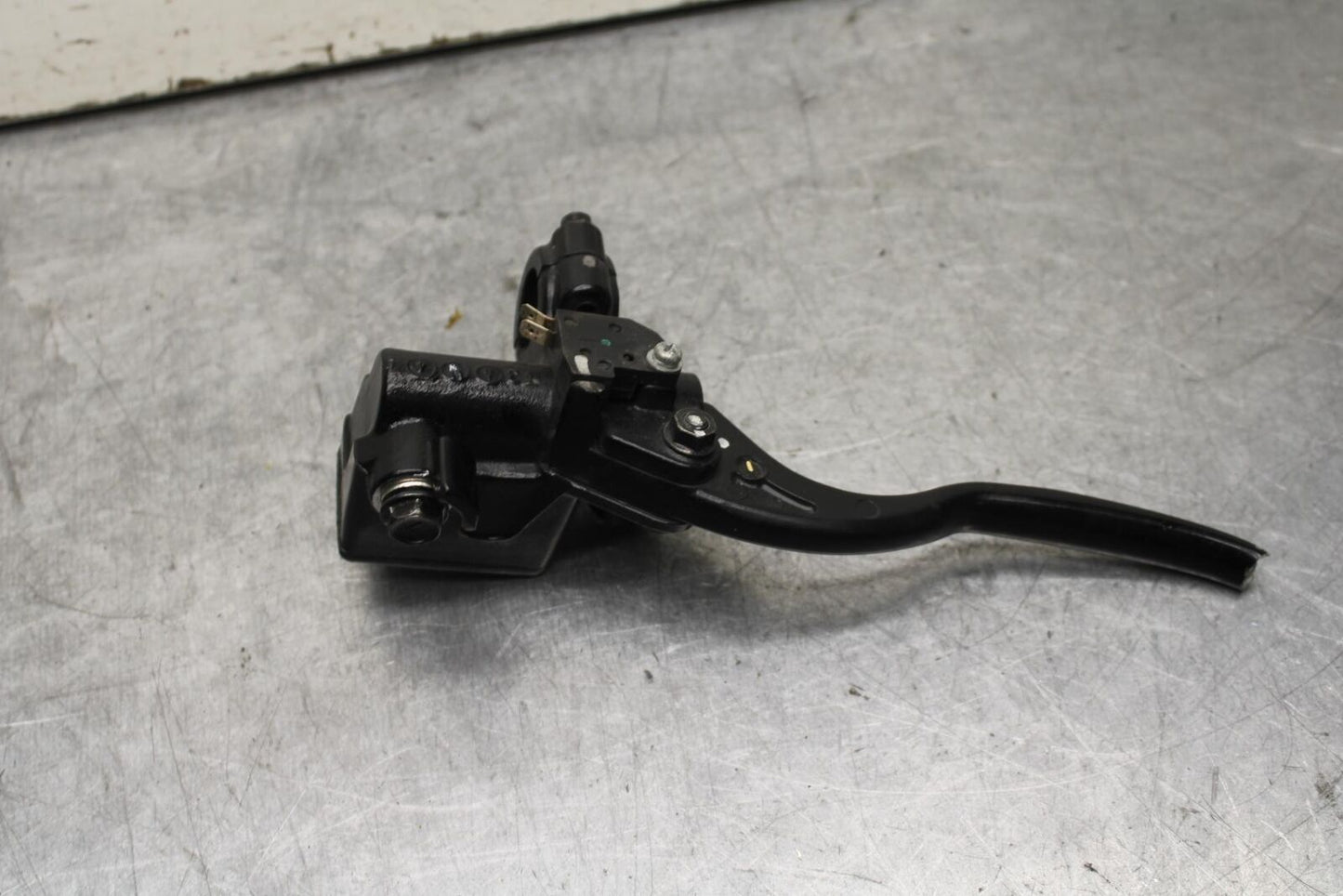 15-16 KAWASAKI EX300 FRONT BRAKE MASTER CYLINDER w/ LEVER BB635