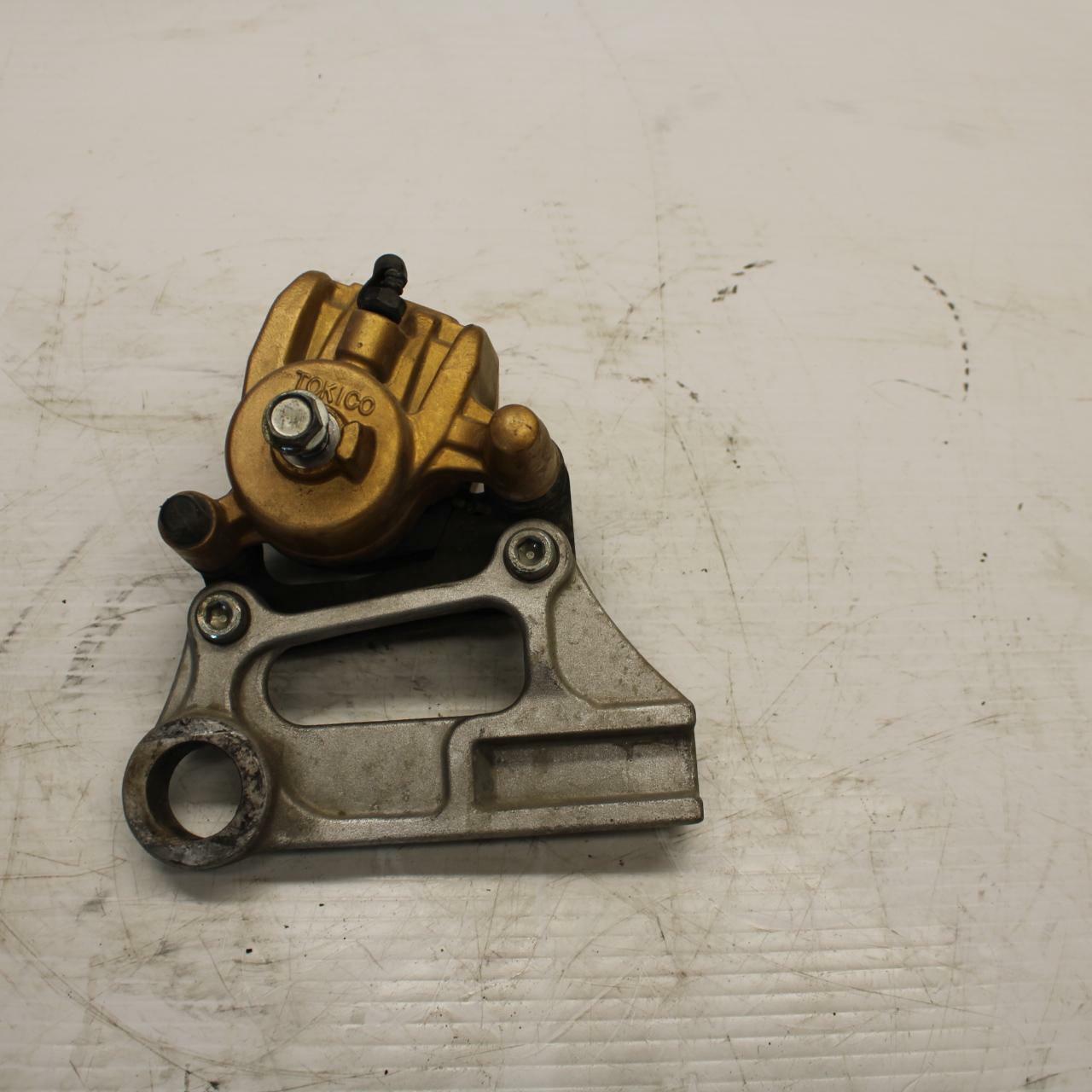 03 KAWASAKI NINJA ZX6RR ZX600K REAR BACK BRAKE CALIPER W MOUNT BRACKET BB264