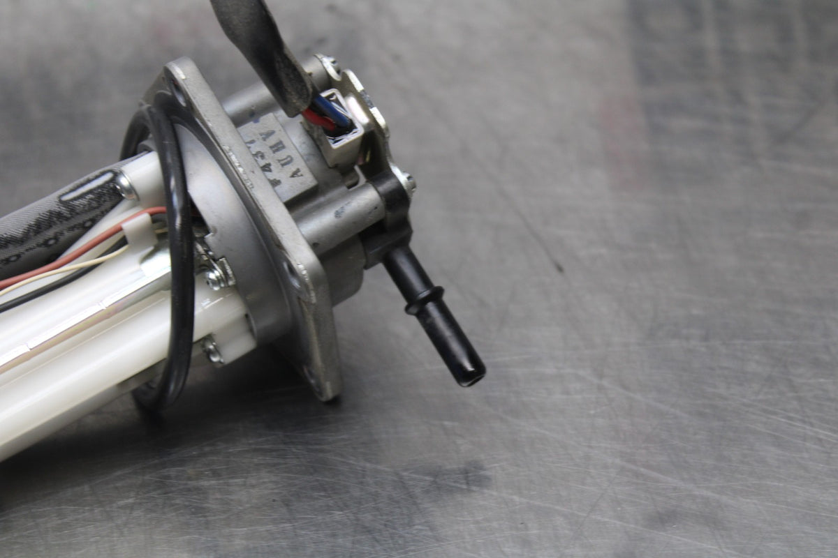 06-07 KAWASAKI NINJA 650R EX650A FUEL PUMP GAS PETROL SENDER UNIT BB774