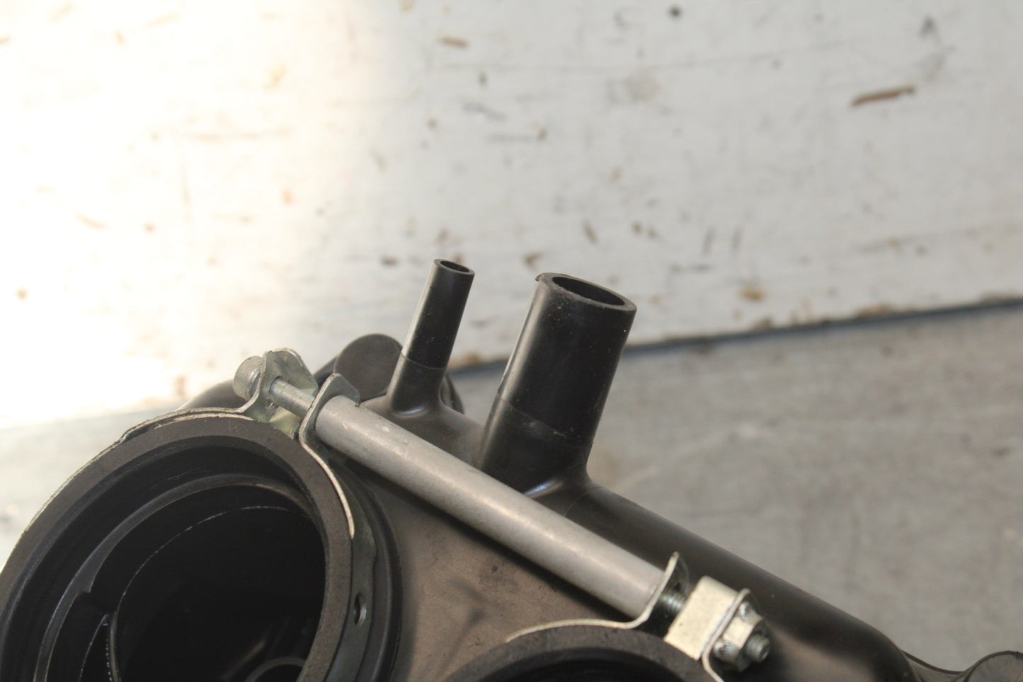 09-12 KAWASAKI NINJA ZX6R AIRBOX AIR INTAKE FILTER BOX 11010-0198 BB698