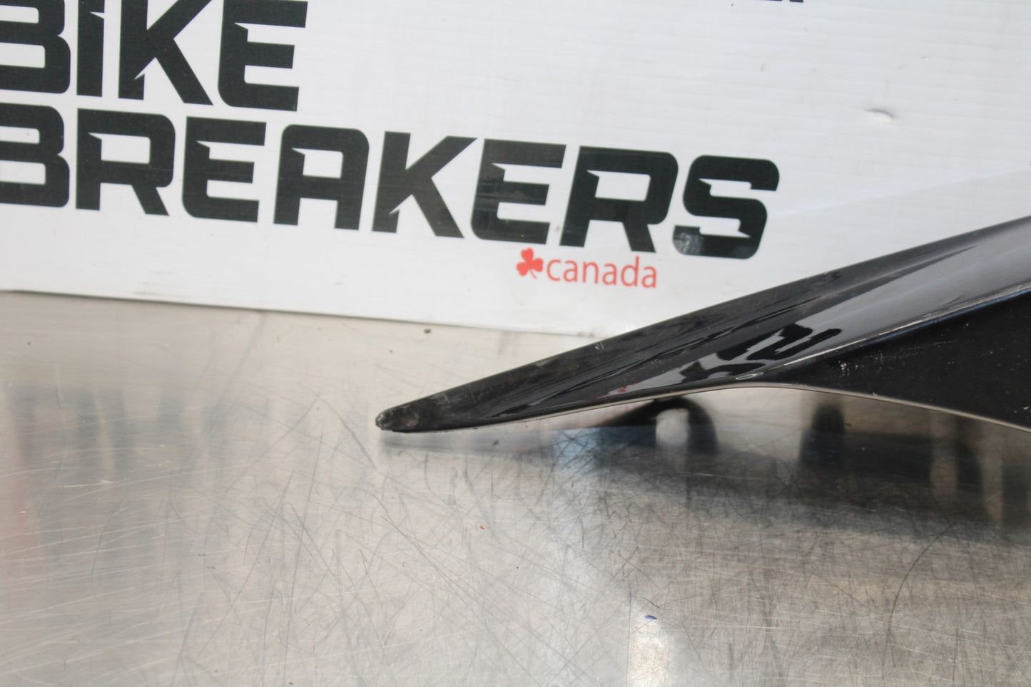 22-25 YAMAHA YZF R7 RIGHT REAR BACK TAIL FAIRING COWL SHROUD BB769