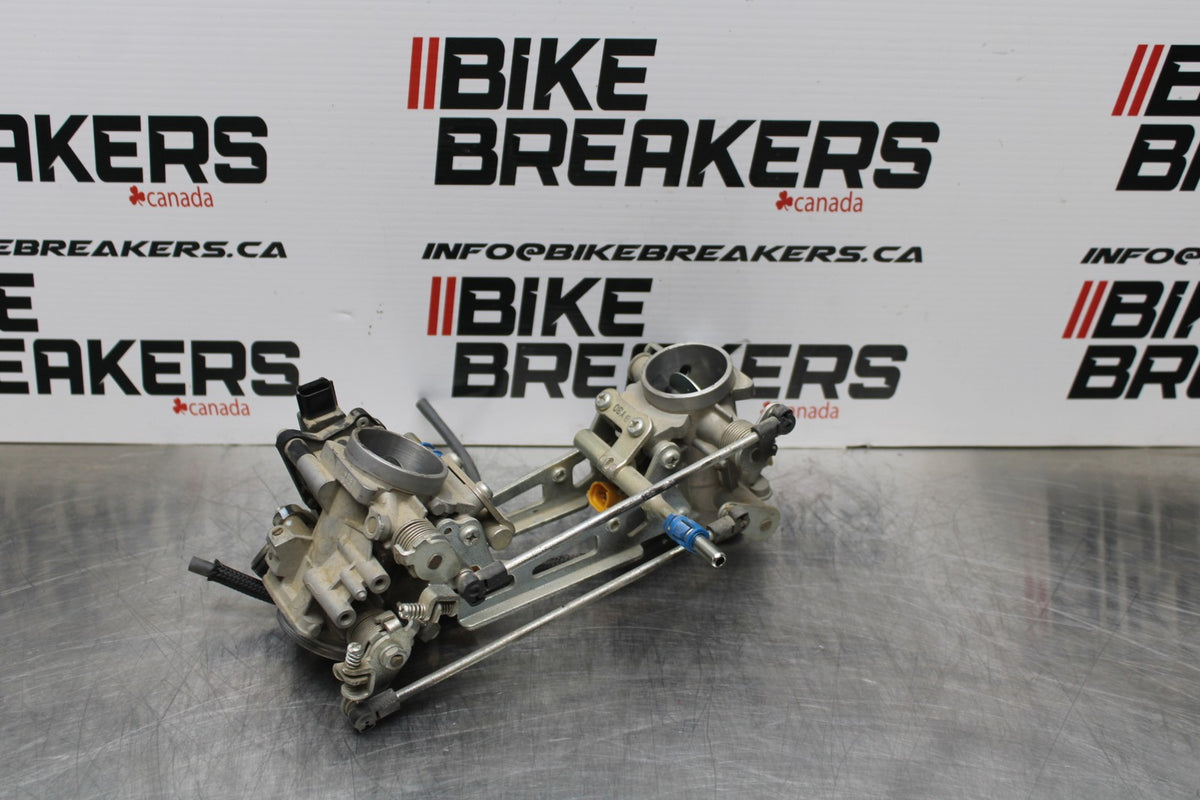 10 SUZUKI SV650 MAIN FUEL INJECTORS / THROTTLE BODIES BB181