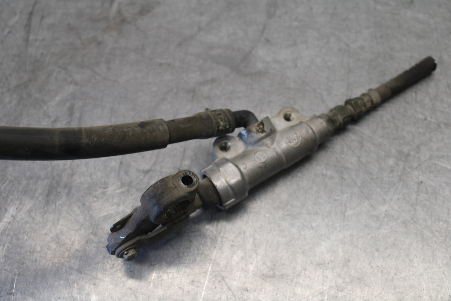 05-06 YAMAHA ROYAL STAR REAR BACK BRAKE MASTER CYLINDER W RESERVOIR BB697