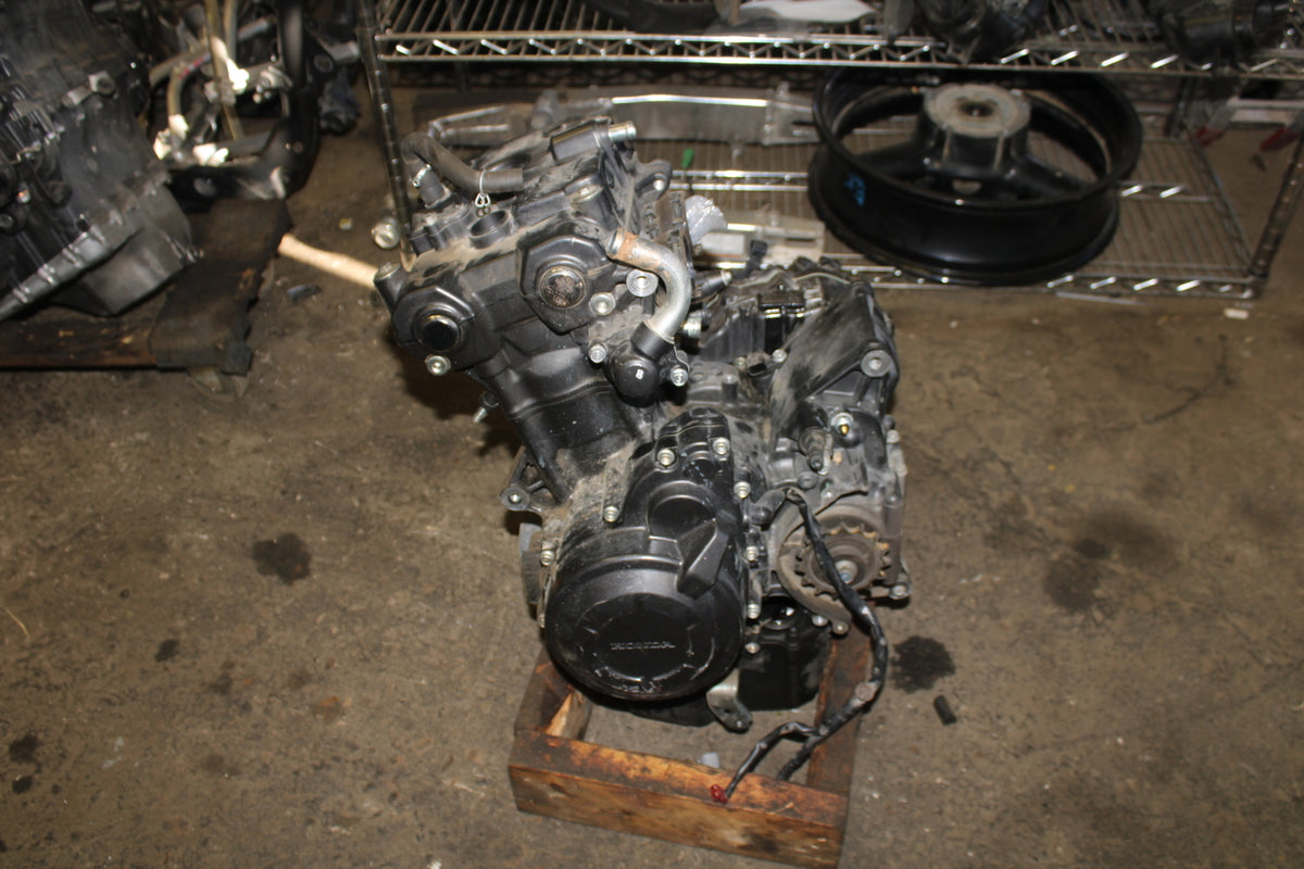 13-15 HONDA CBR500R ENGINE MOTOR BB704