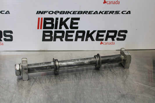 05-06 HONDA CBR600RR REAR AXLE BACK WHEEL RIM PIVOT BOLT AXEL BB159
