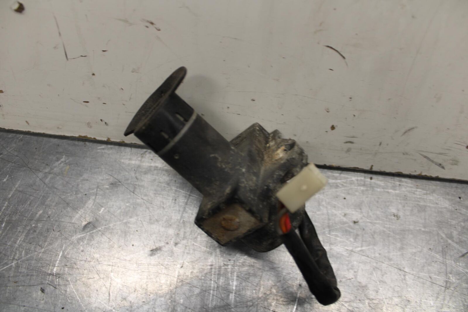80-81 SUZUKI GS1000G IGNITION LOCK NO KEY BB91