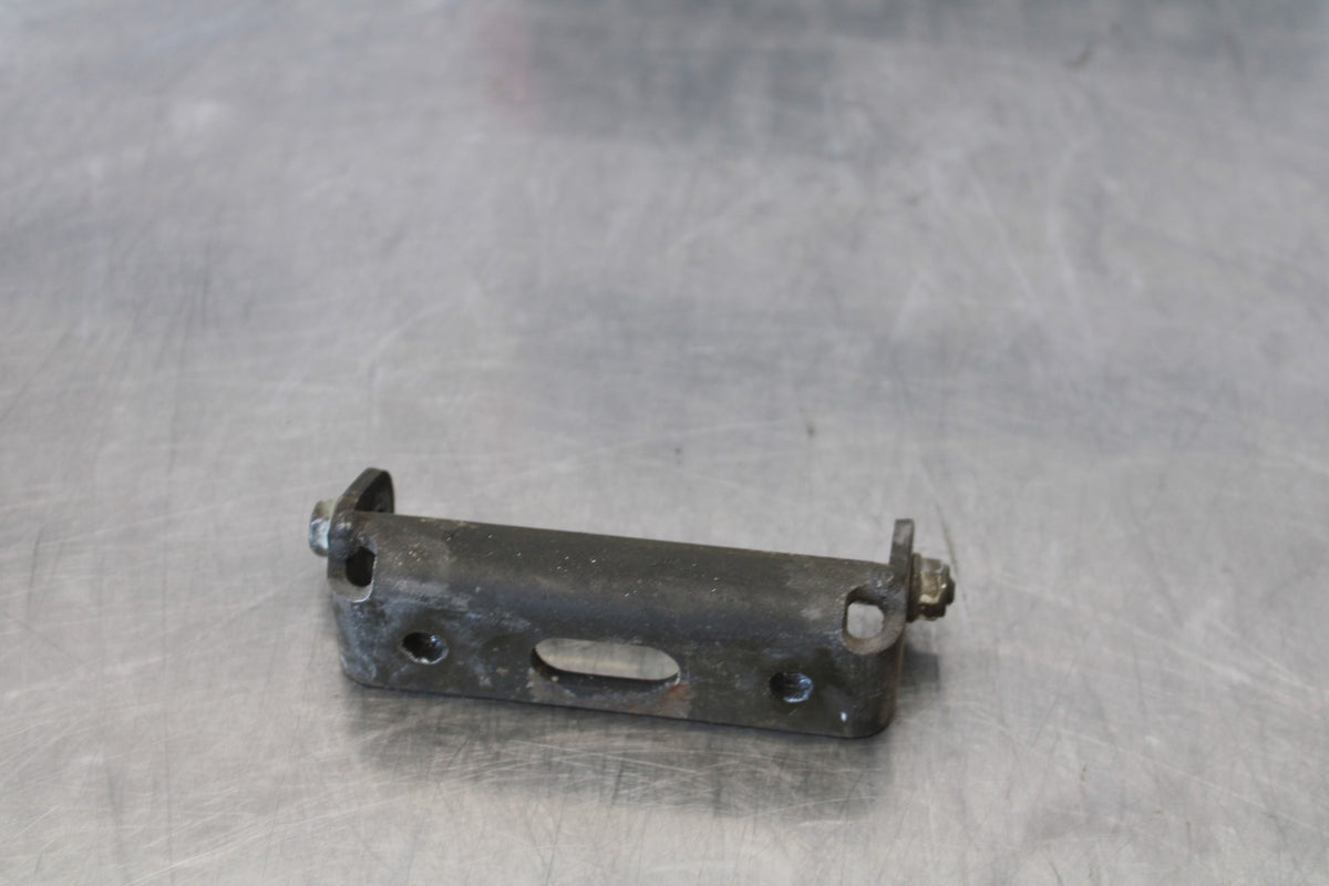 06-07 HONDA INTERCEPTOR 800 VFR800 GAS TANK PETROL RESERVOIR BRACKET BB917