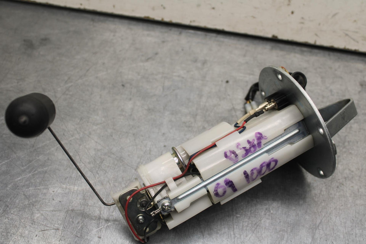 09-11 SUZUKI GSXR 1000 FUEL PUMP GAS PETROL SENDER UNIT 15100-47H00  BB96