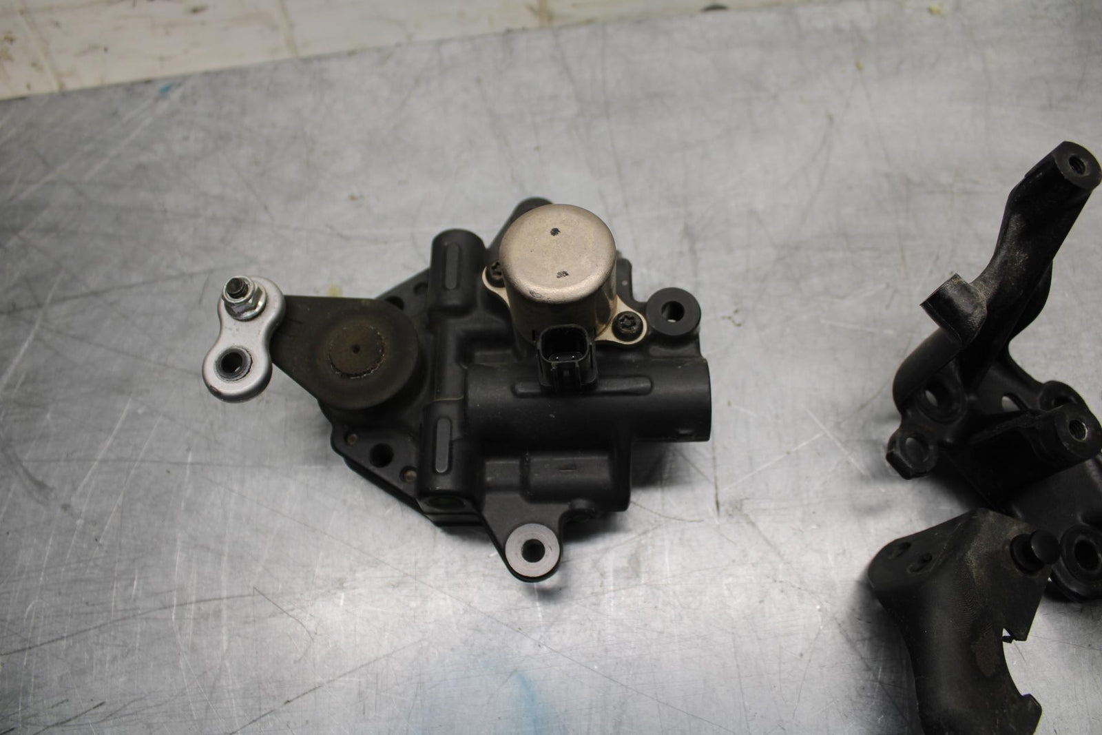 06-07 HONDA CBR1000RR STEERING DAMPER  53700-MEL-023 53740-MEL-000 BB464