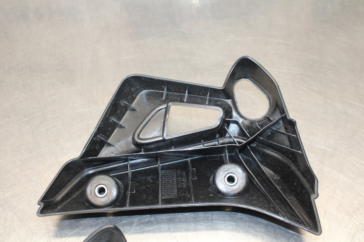 23-24 YAMAHA MT-07 ENGINE RADIATOR GUARD COVER TRIM SET BB194