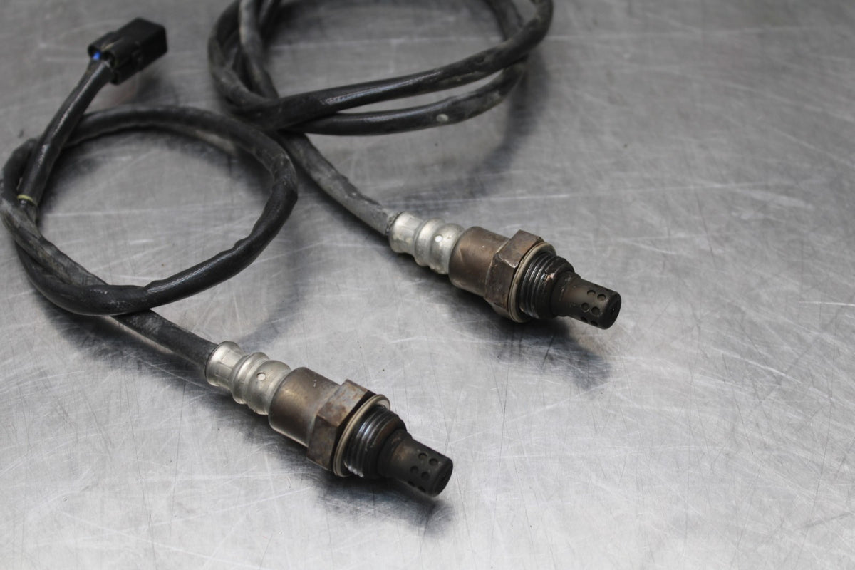 18 YAMAHA SUPER TENERE OXYGEN O2 EXHAUST GAS LAMBDA SENSOR SET BB832