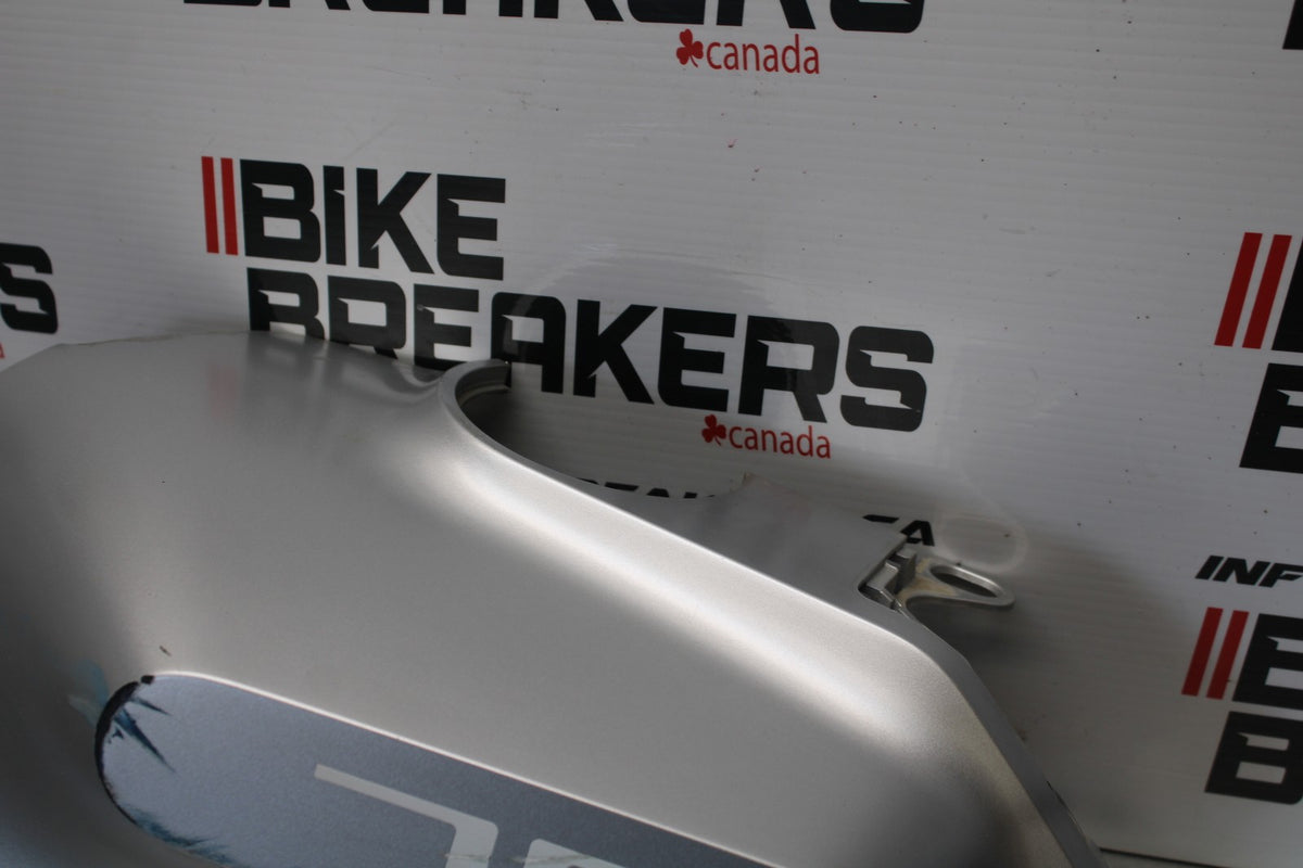 18-22 HUSQVARNA VITPILEN 701 RIGHT GAS TANK FUEL CELL COVER FAIRING COWL BB198