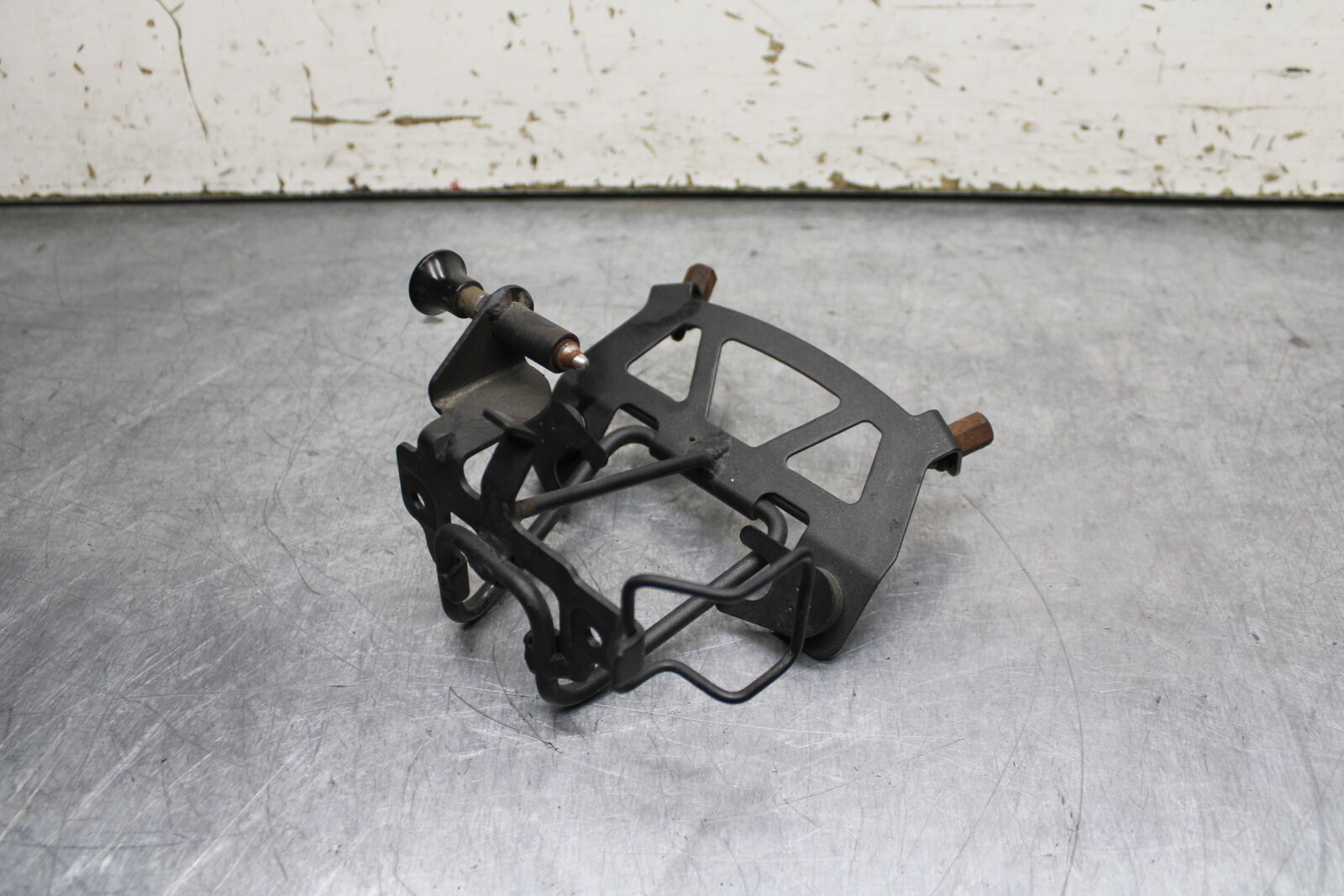 12-13 KAWASAKI Z1000 UPPER FAIRING GAUGES STAY BRACKET BB743