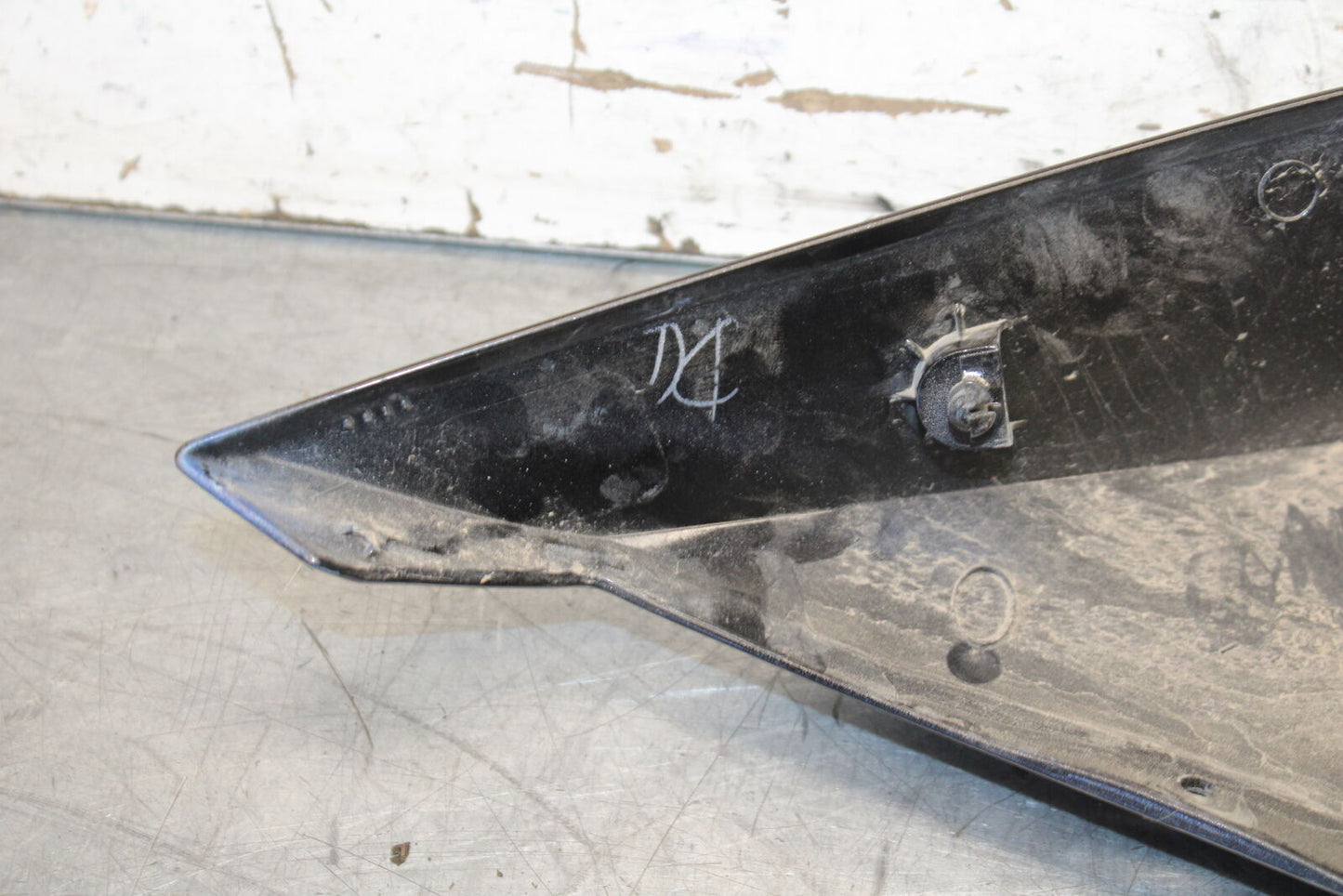 19-22 KAWASAKI Z400 LEFT REAR BACK TAIL FAIRING COWL SHROUD BB708