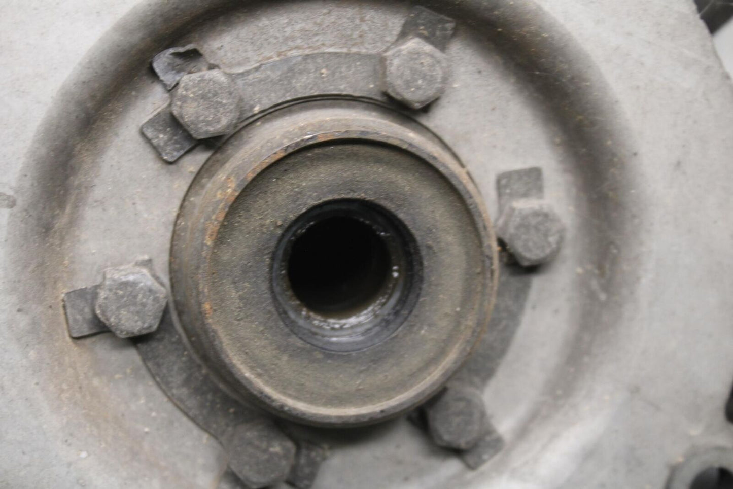 1979 Yamaha XS1100 REAR WHEEL AND ROTOR BACK BRAKE DISC BB572