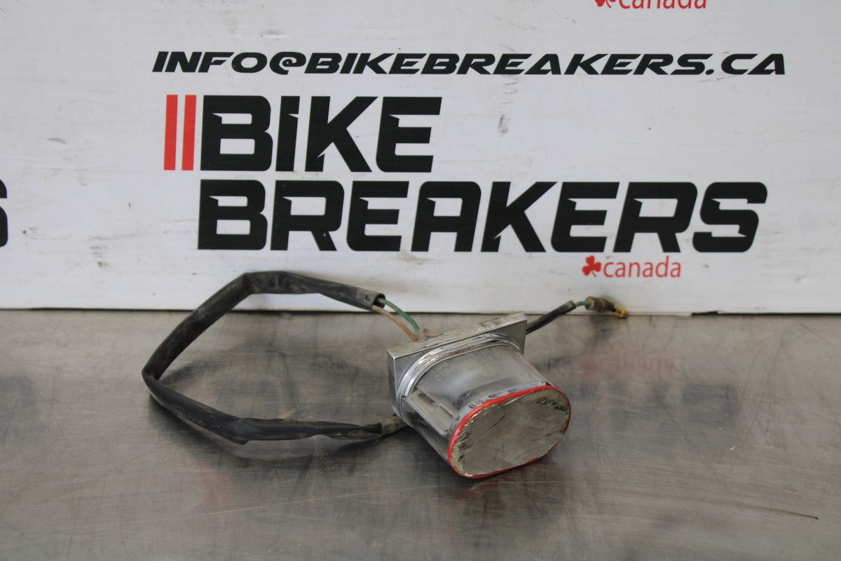 03-08 HONDA VTX1300C LICENSE PLATE LIGHT BB868