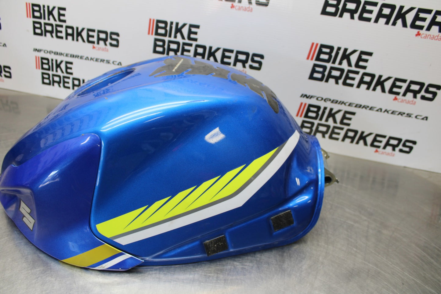 11-22 SUZUKI GSXR 600  GAS TANK FUEL CELL PETROL RESERVOIR BB193