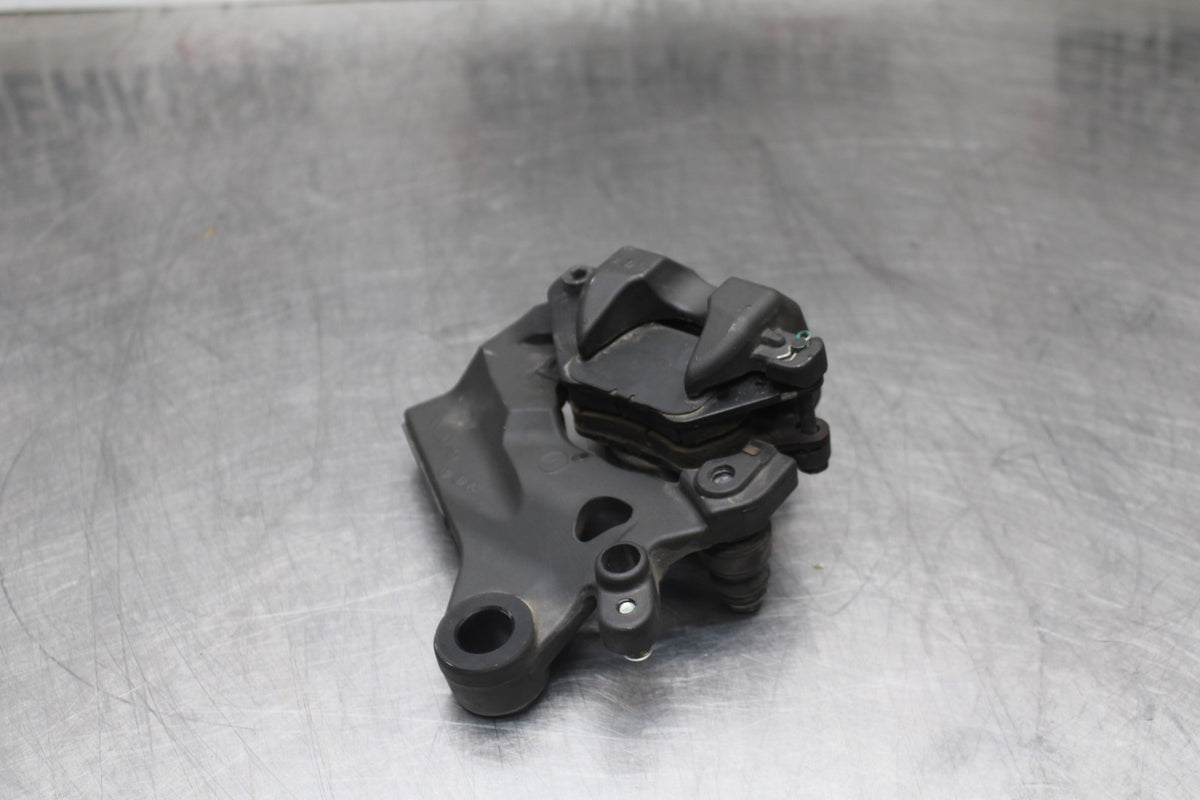 23 YAMAHA YZF R3 REAR BACK BRAKE CALIPER W MOUNT BRACKET BB806