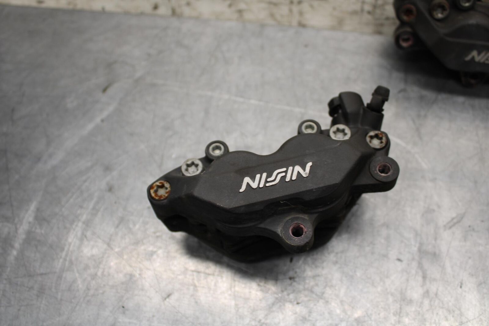 2006 Honda CBR600F4i RIGHT LEFT FRONT BRAKE CALIPER SET PAIR CALIPERS BB567