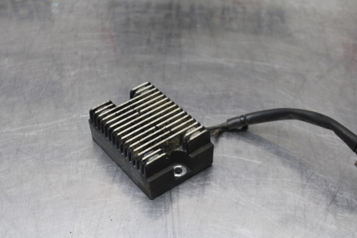 95-03 HARLEY-DAVIDSON SPORTSTER 1200 XL1200C RECTIFIER VOLTAGE REGULATOR BB817