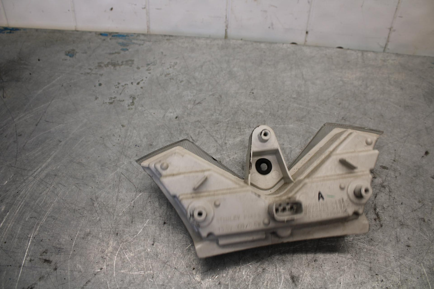 06-07 KAWASAKI NINJA ZX14R REAR TAIL TAILLIGHT BACK BRAKE LIGHT bb433